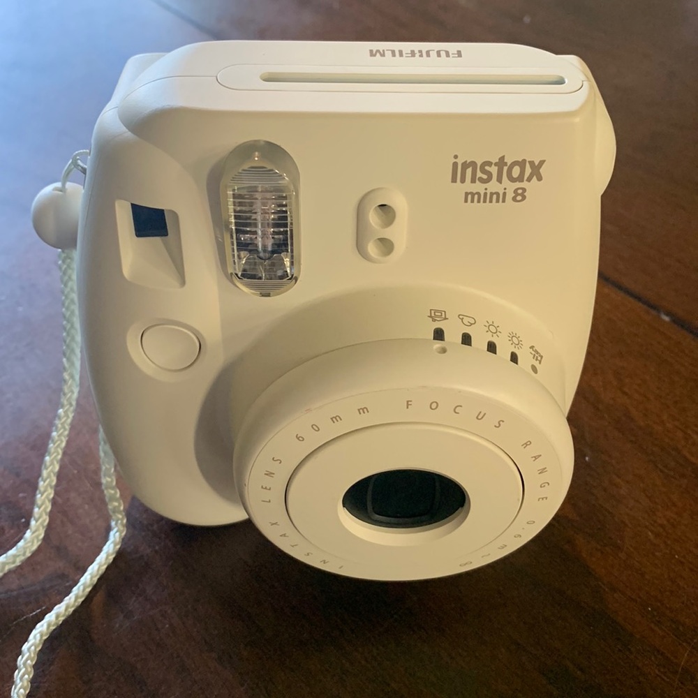 Fujifilm Instax Mini 8 Camera - White